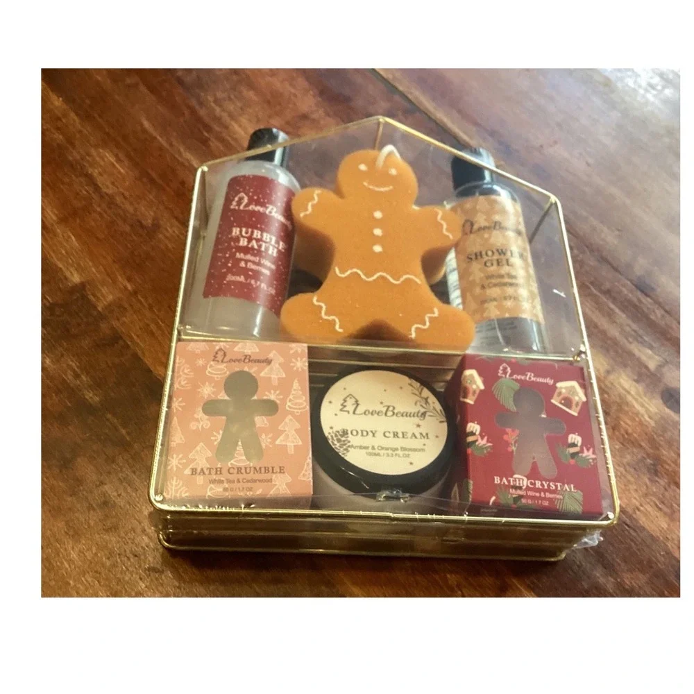Love Beauty Gingerbread House Bath Body Gift Set 6pc Mulled Wine White Tea New‎